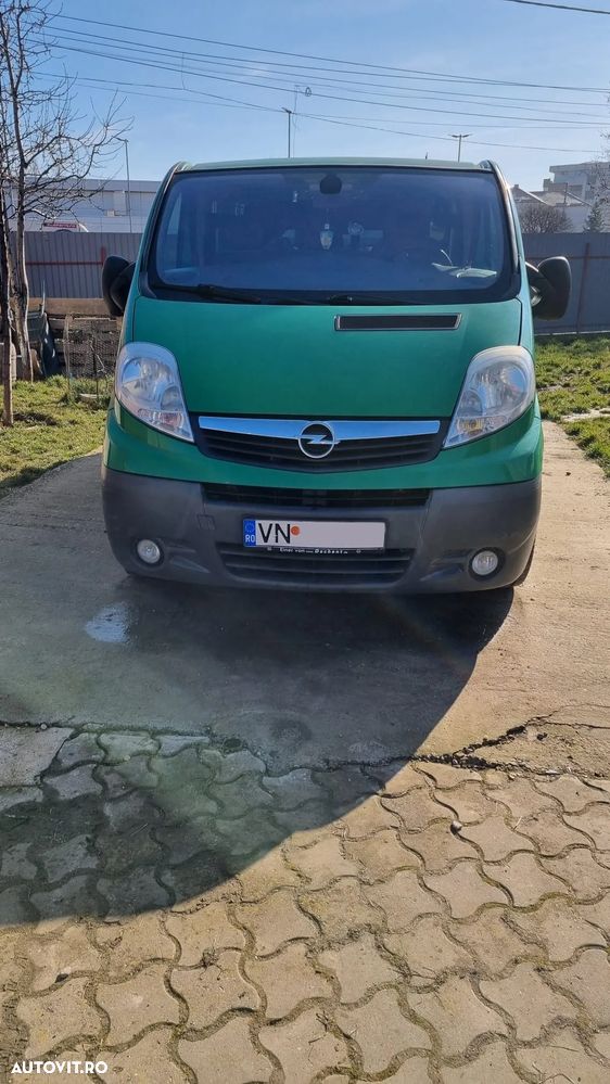 Opel Vivaro - 1