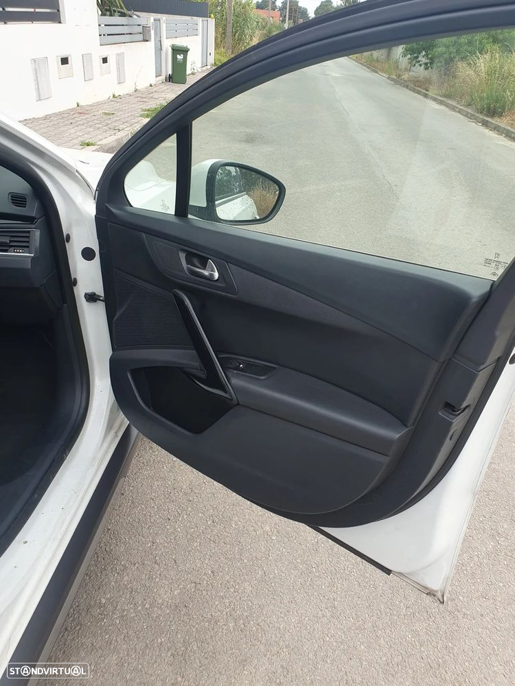 Peugeot 508 RXH 2.0 HDi Hybrid4 2-Tronic - 22