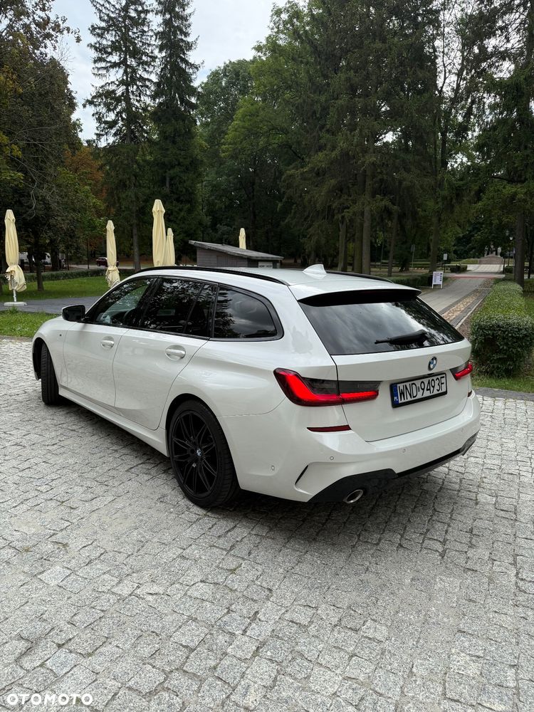 BMW Seria 3 320d xDrive M Sport Shadow - 12