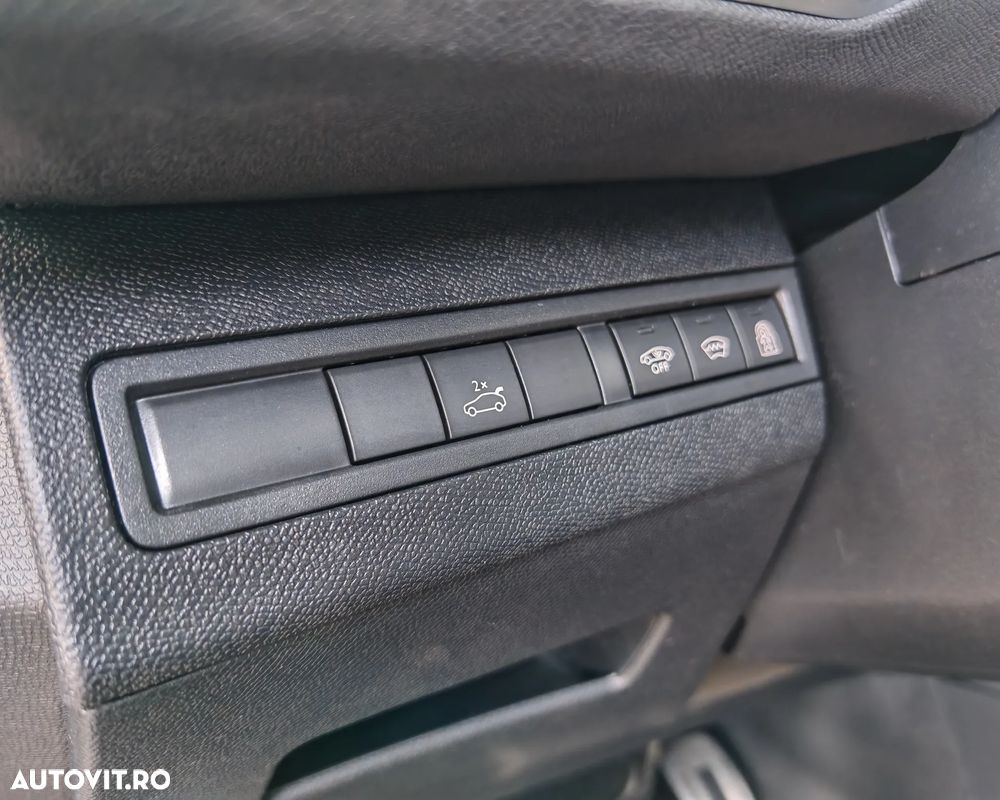 Peugeot 3008 1.6 THP EAT6 GT-Line - 11