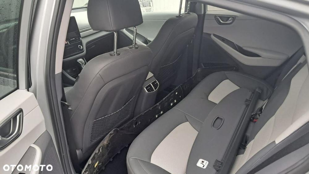 Hyundai IONIQ - 29