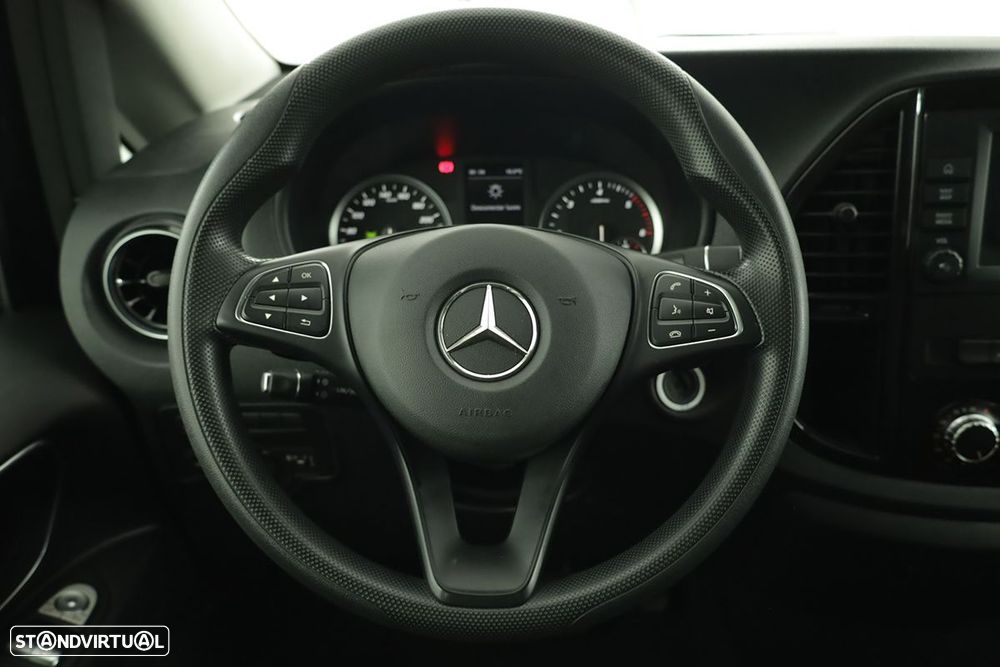 Mercedes-Benz Vito Tourer Longa Aut. SELECT - 11