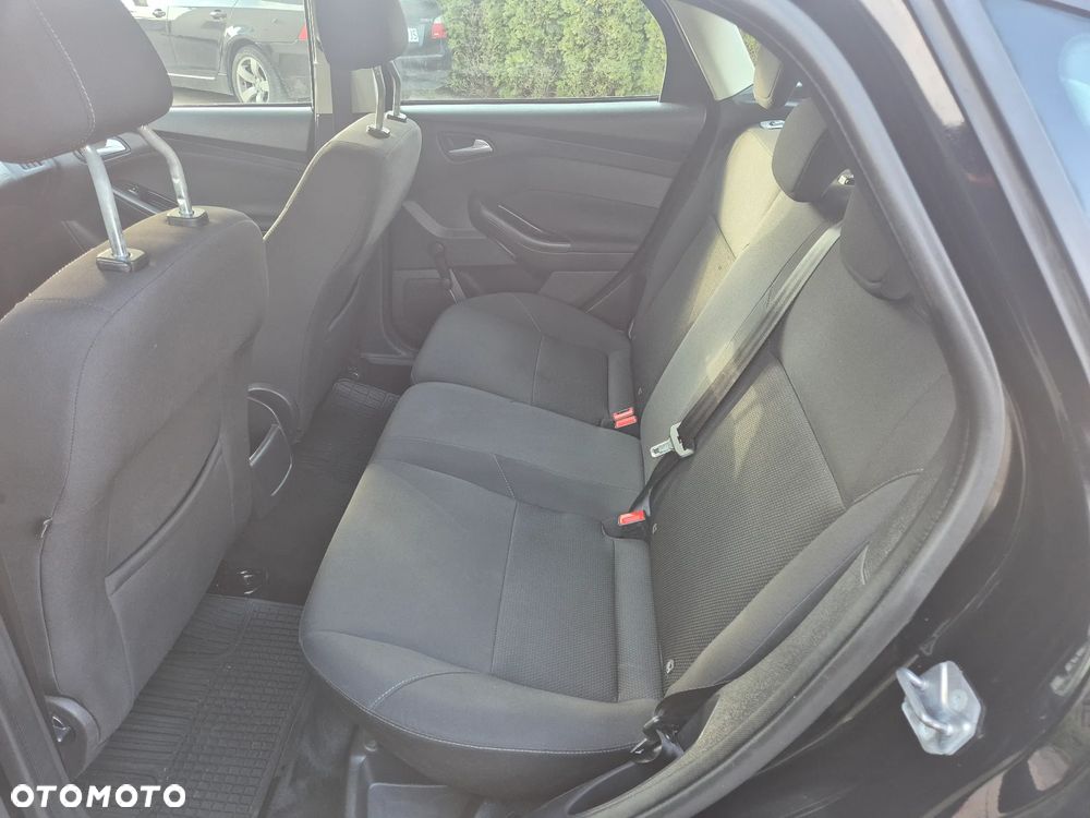 Ford Focus 1.6 Ambiente - 27