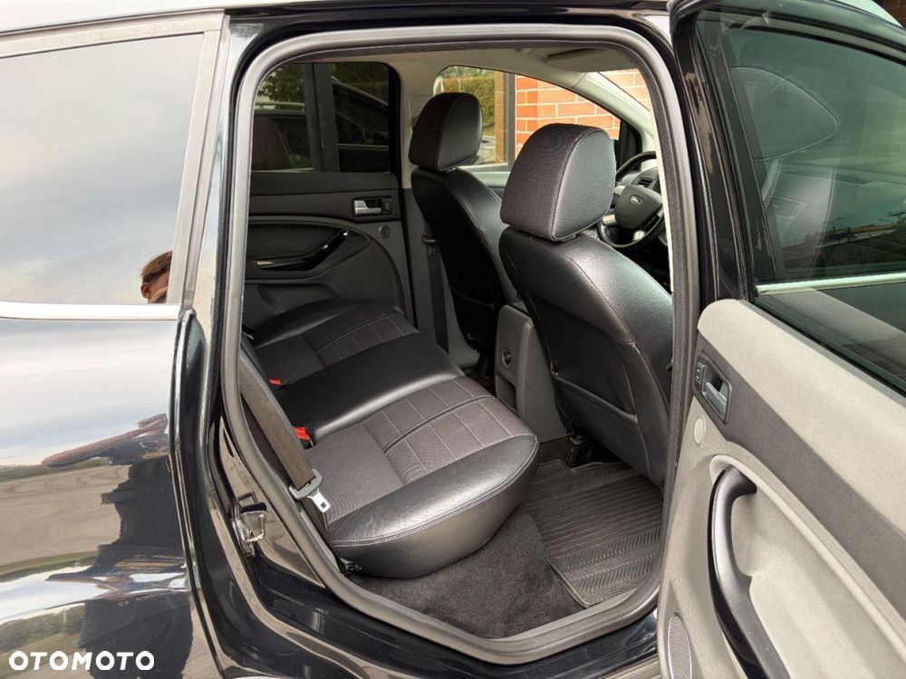 Ford Kuga - 14