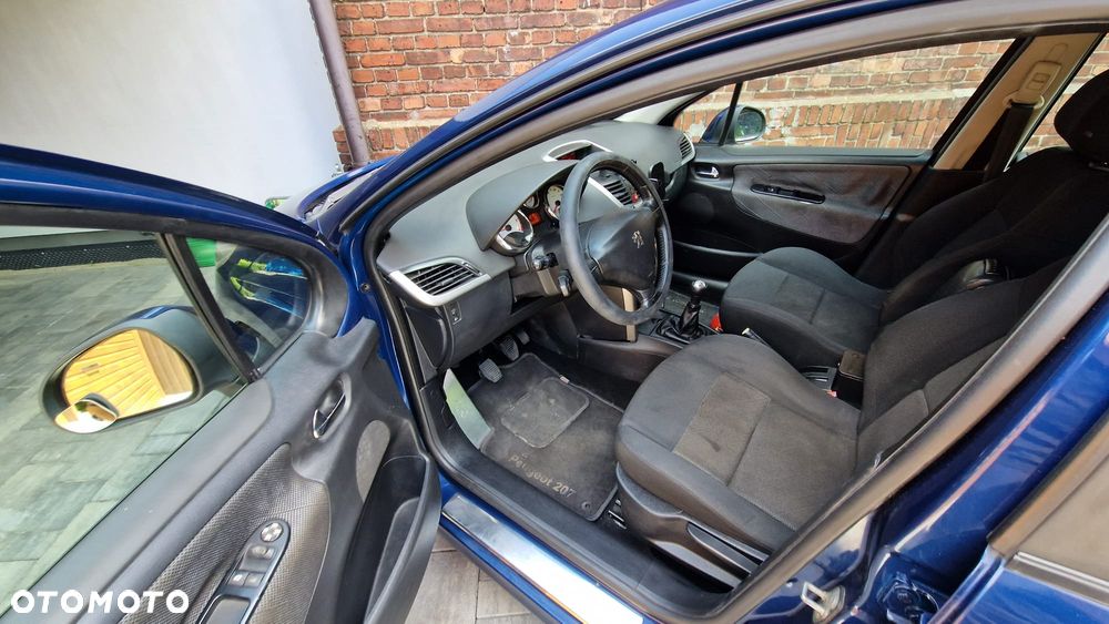 Peugeot 207 90 HDi FAP (Blue Lion) Sport - 16