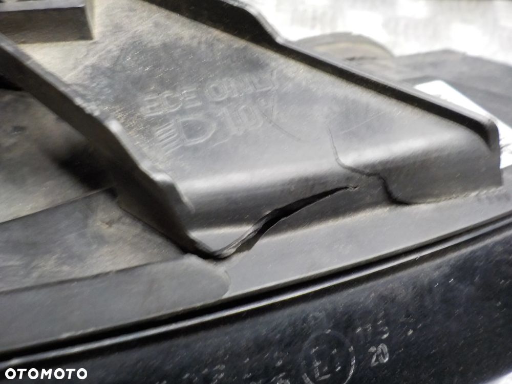 AUDI A3 8P LAMPA LEWA LUB PRAWA PRZÓD WERSJA ANGIELSKA 8P0941003 8P0941004 - 8