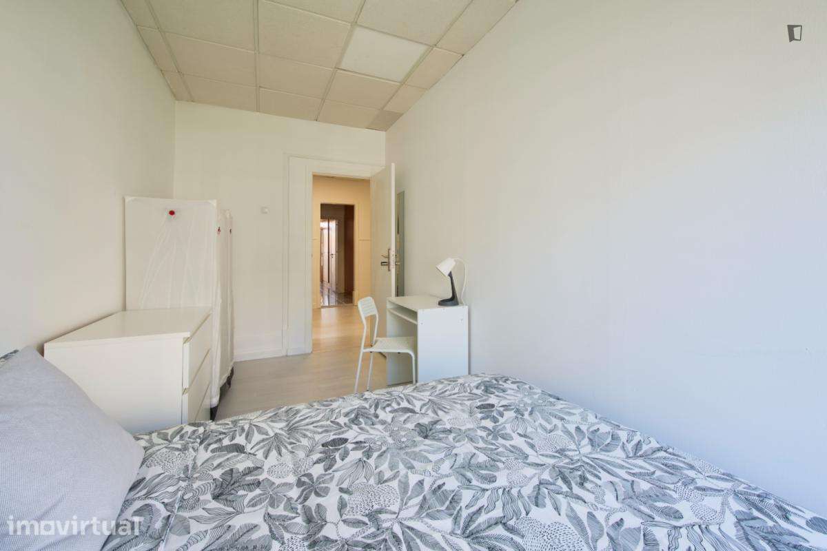 Quarto - localizado em Saldanha Lisbon - Grande imagem: 5/40