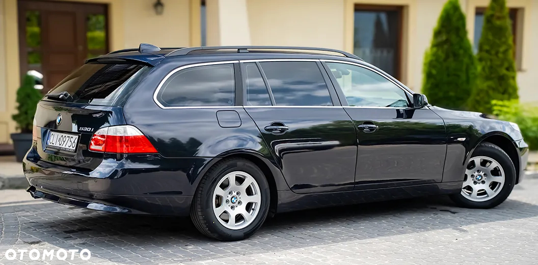 BMW Seria 5 530i Touring - 16