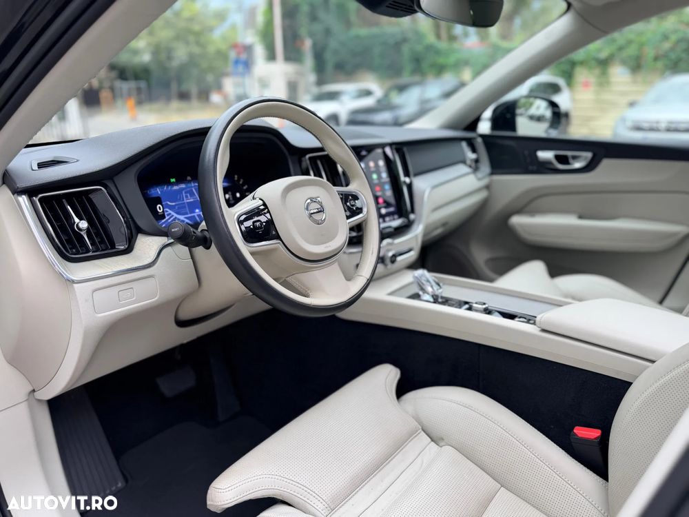 Volvo XC 60 B4 D AWD Ultimate Bright - 3