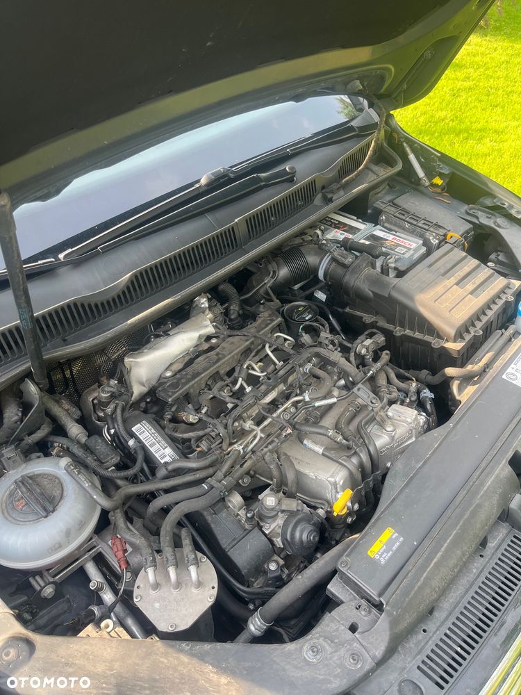 Volkswagen Touran - 8