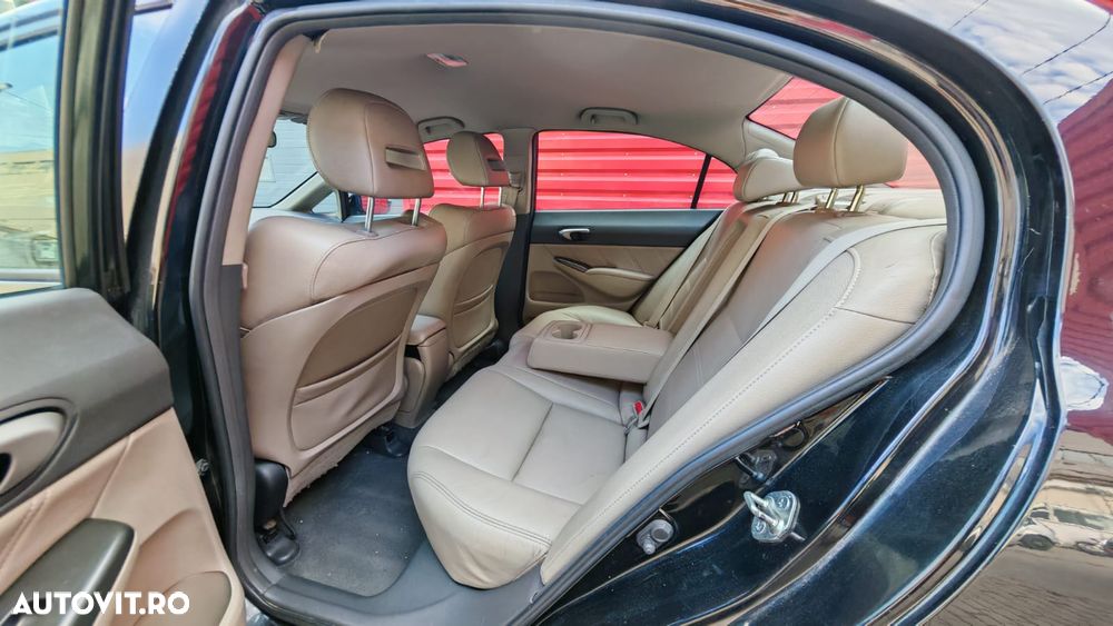 Honda Civic 1.3i-DSI i-VTEC IMA CVT Elegance - 30