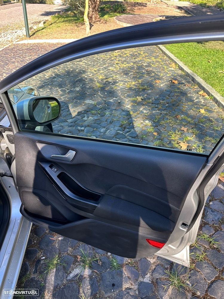 Ford Fiesta 1.0 EcoBoost S&S TITANIUM - 20