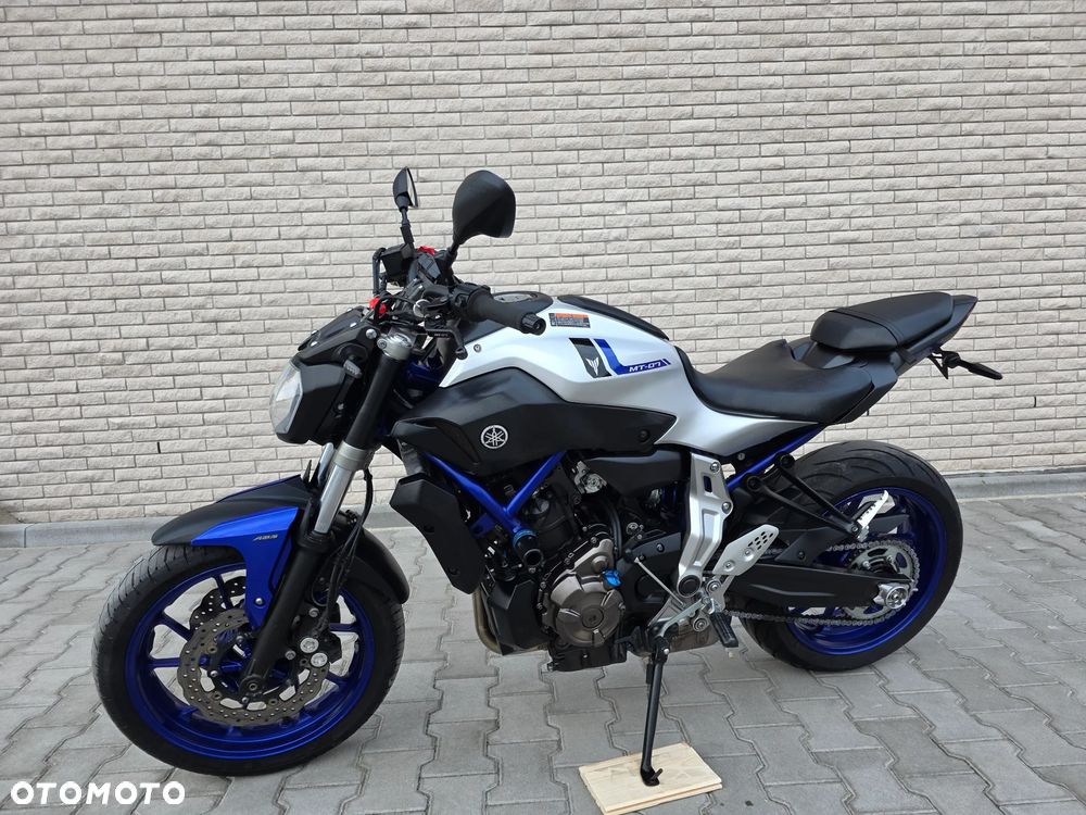 Yamaha MT - 2