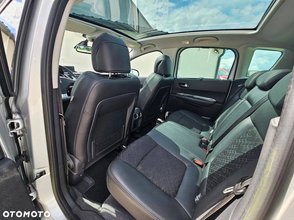 Peugeot 3008 2.0 HDi Premium+ - 12