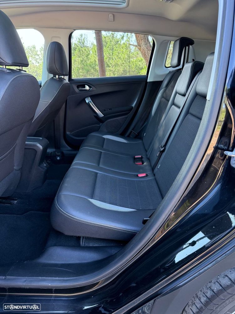 Peugeot 2008 1.2 PureTech Allure EAT6 - 9