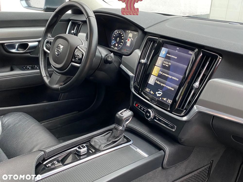 Volvo V90 D4 Momentum - 9