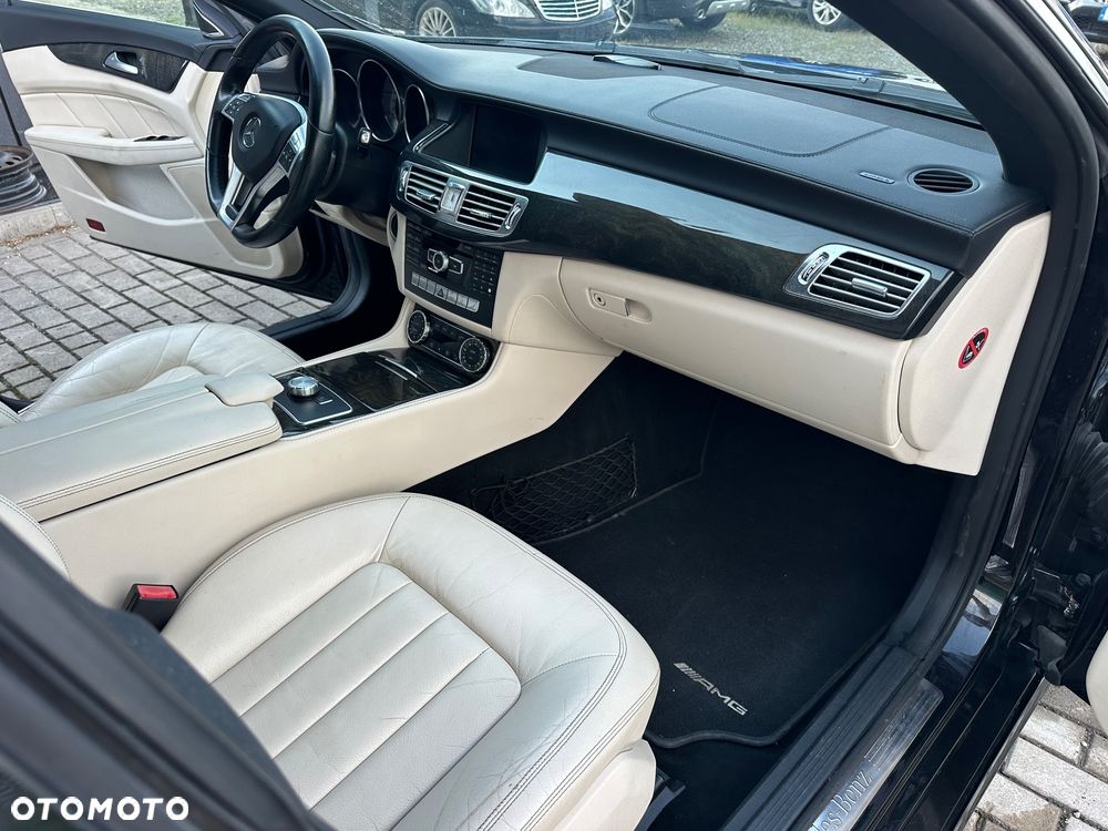 Mercedes-Benz CLS 350 CDI 4-Matic BlueEff - 11