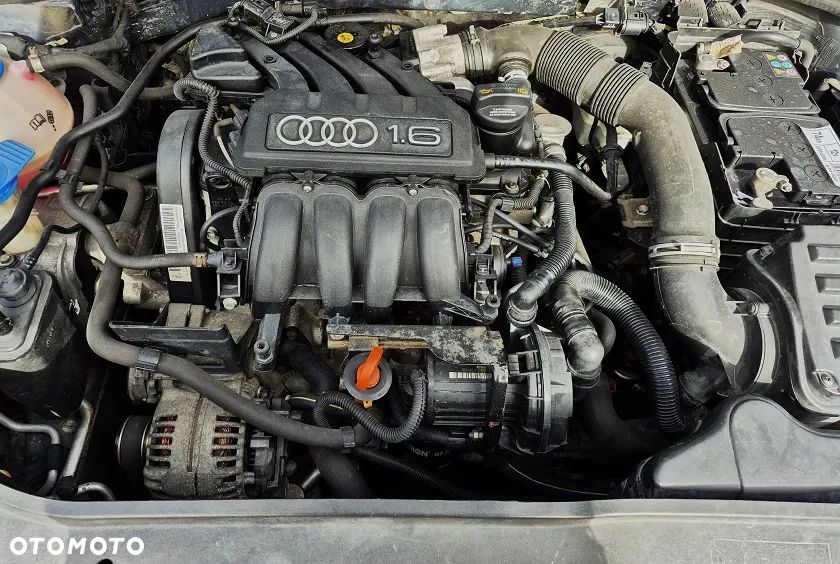 Volkswagen Golf V 1.6 Comfortline - 16