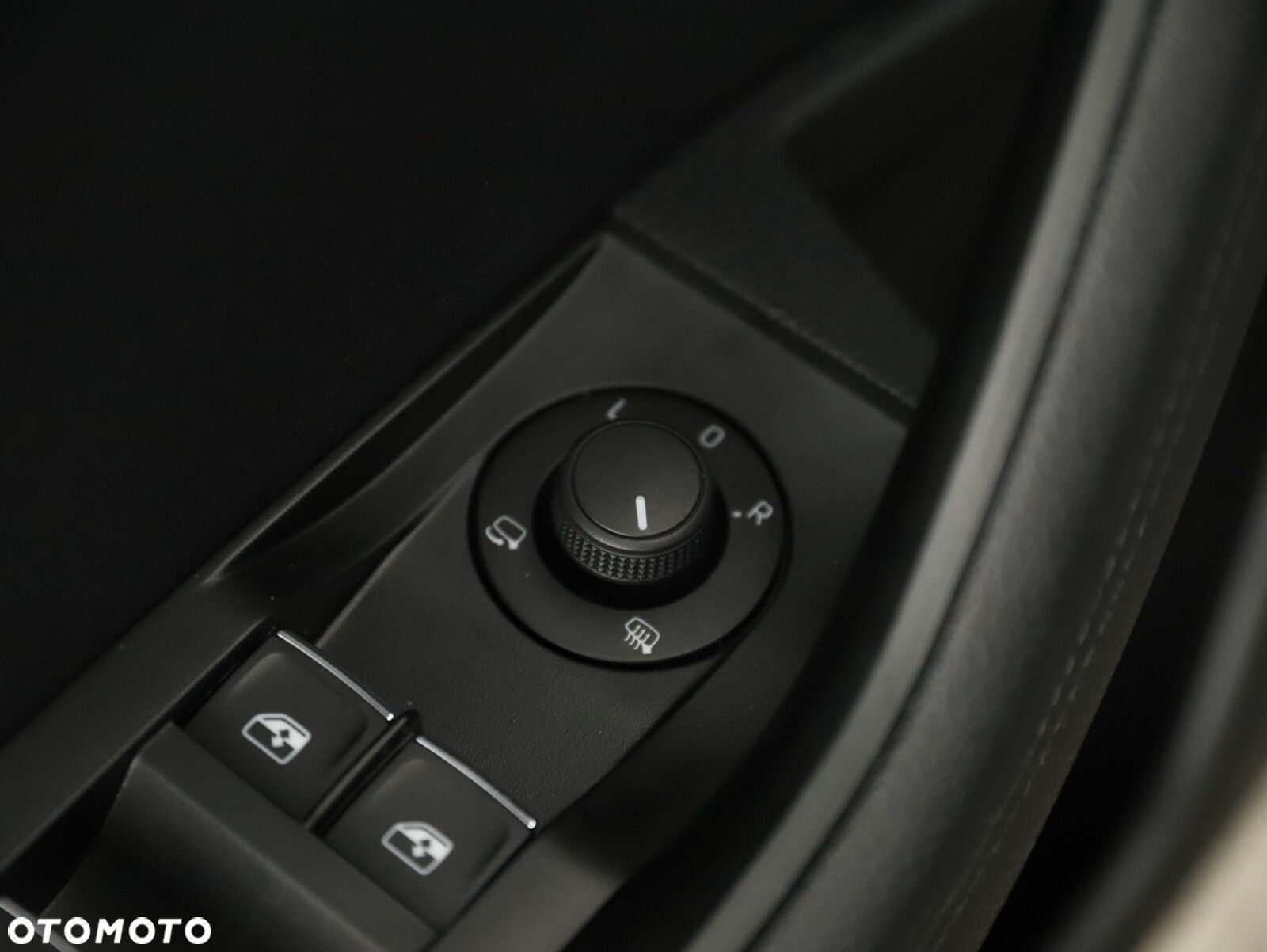 Skoda Superb 2.0 TDI SCR L&K DSG - 21