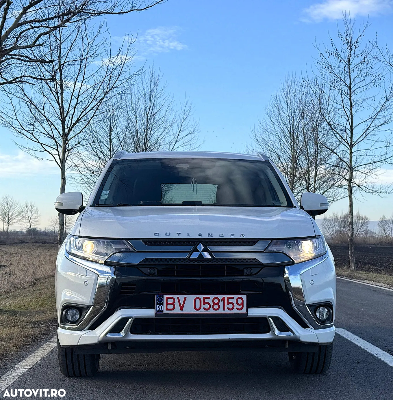 Mitsubishi Outlander 2.4 4WD Plug-In Hybrid Plus - 3