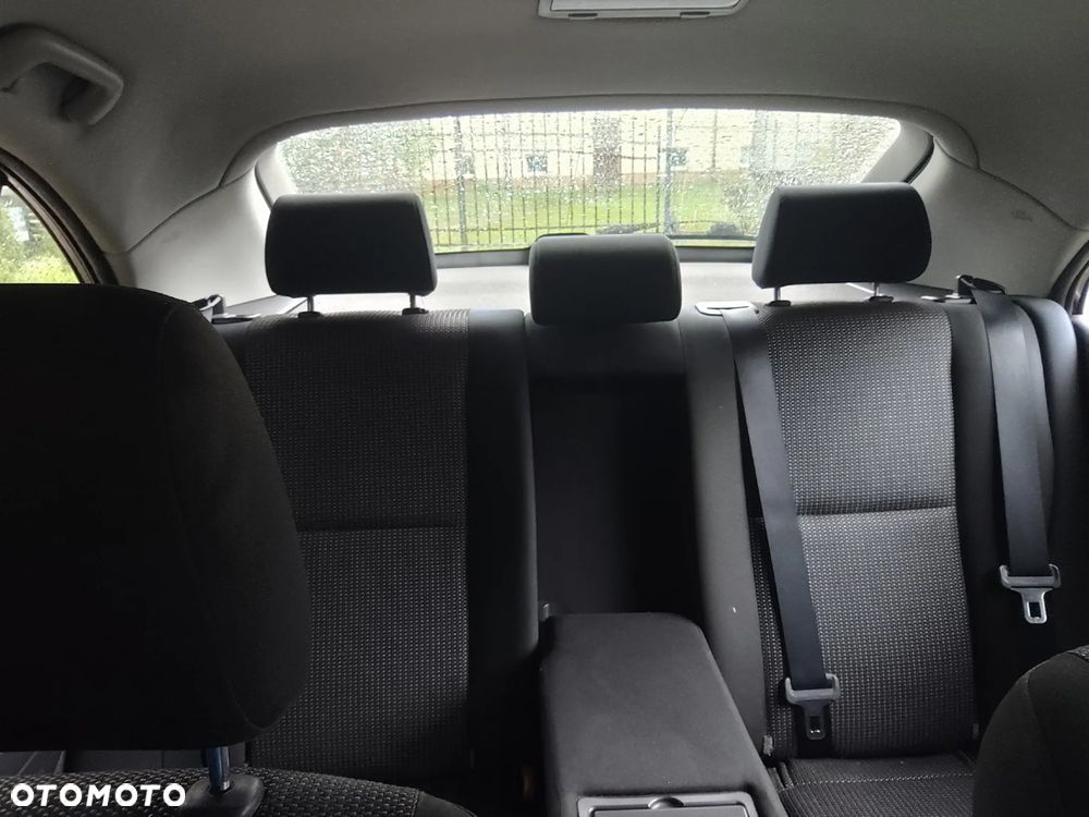 Toyota Avensis 1.8 VVT-i Sol - 6