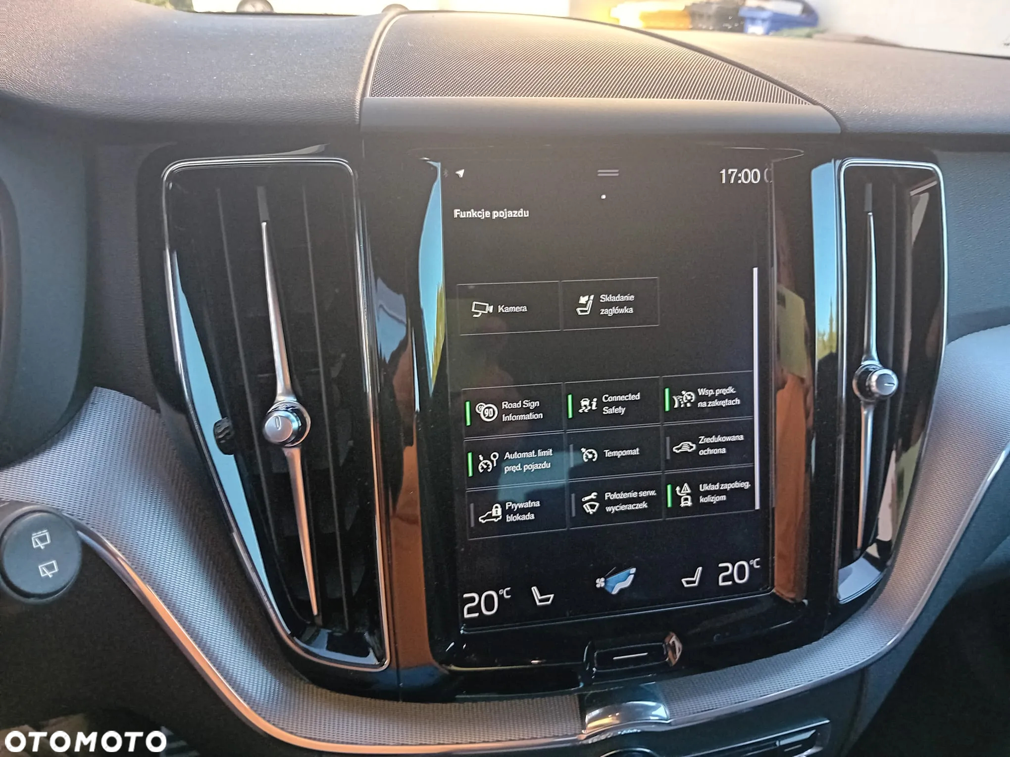 Volvo XC 60 D4 AWD R-Design - 16