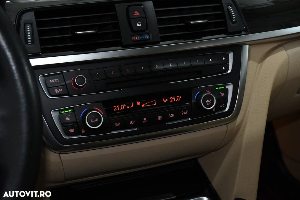 BMW Seria 3 320d xDrive - 23