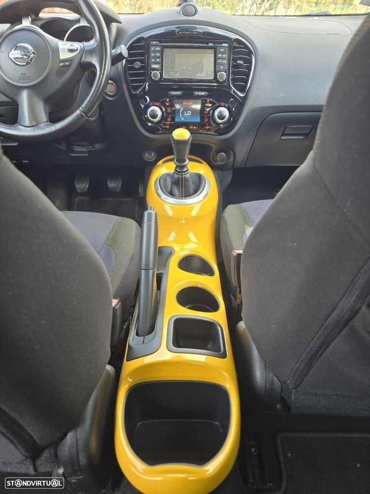Nissan Juke 1.6 DIG-T Tekna Premium Ext.1 Yellow S. — fotografia 38