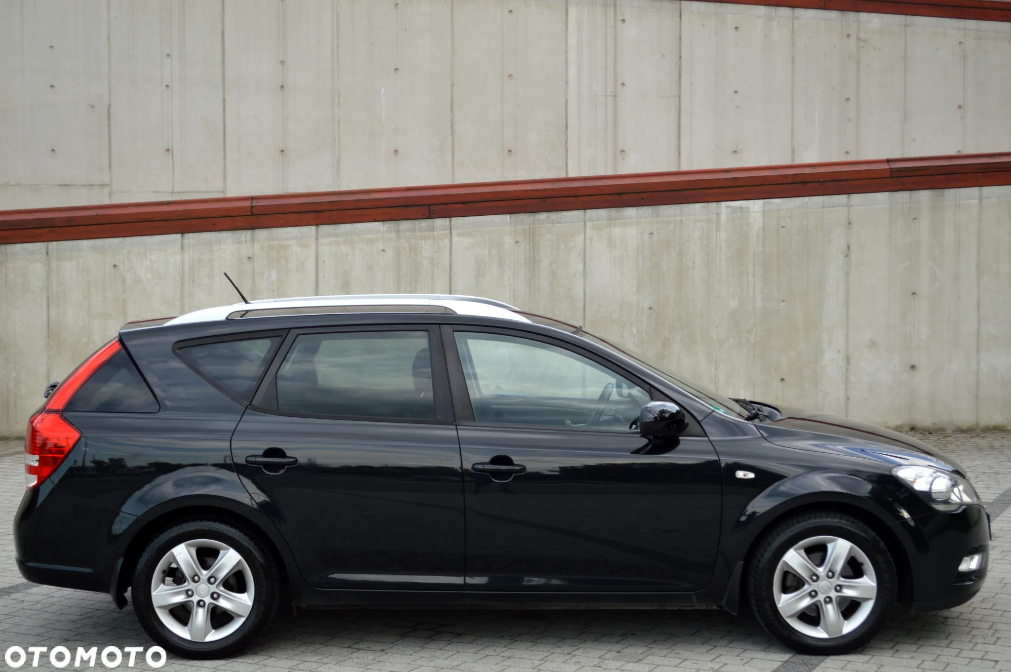 Kia Ceed - 8