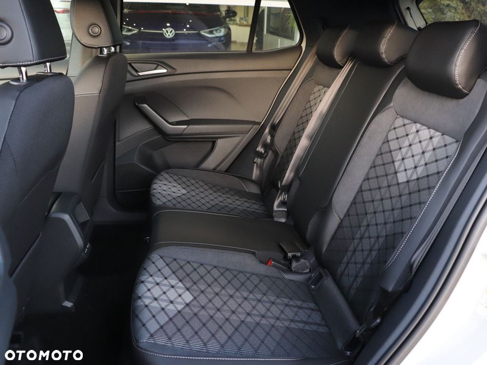 Volkswagen T-Cross - 11