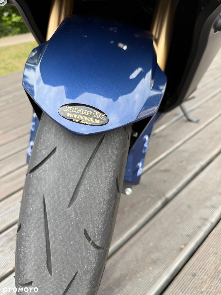 Suzuki GSX 1000 - 11