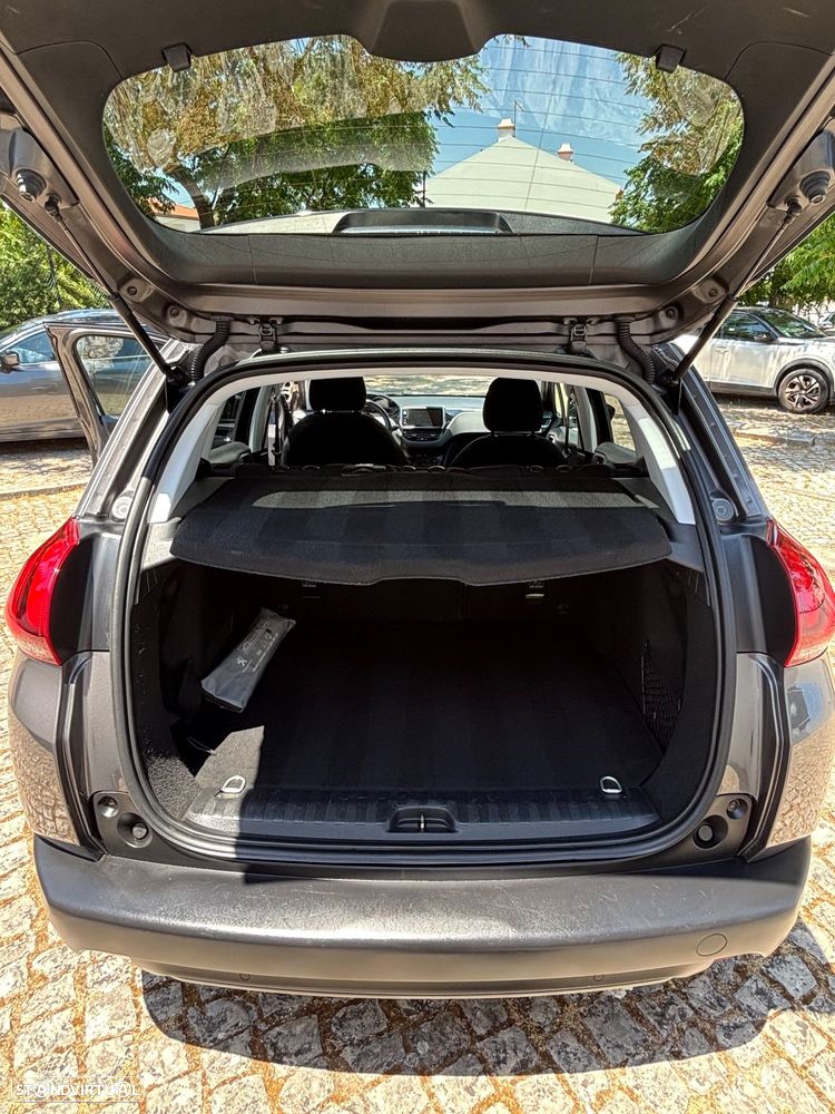 Peugeot 2008 1.2 PureTech Signature - 9