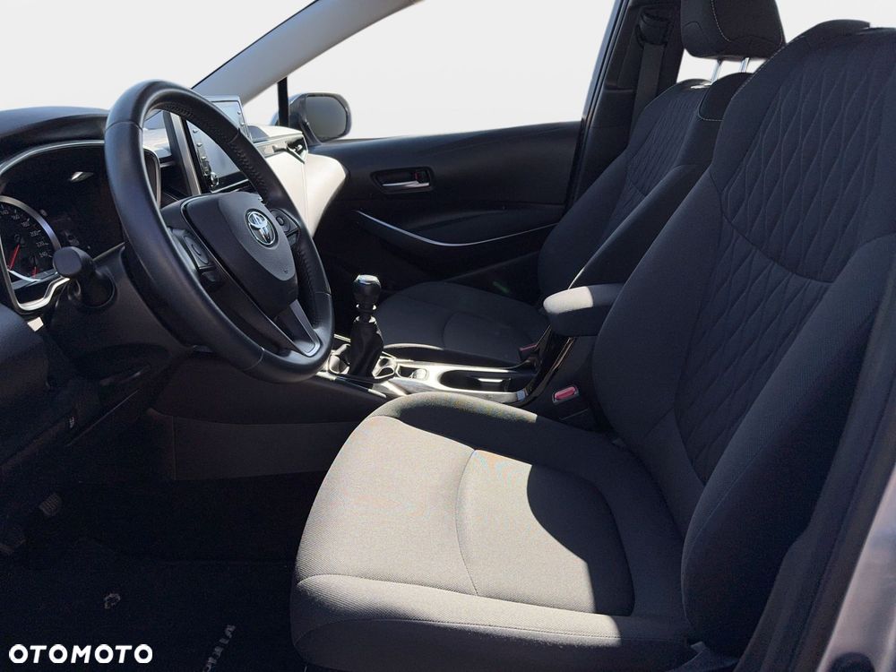 Toyota Corolla - 13