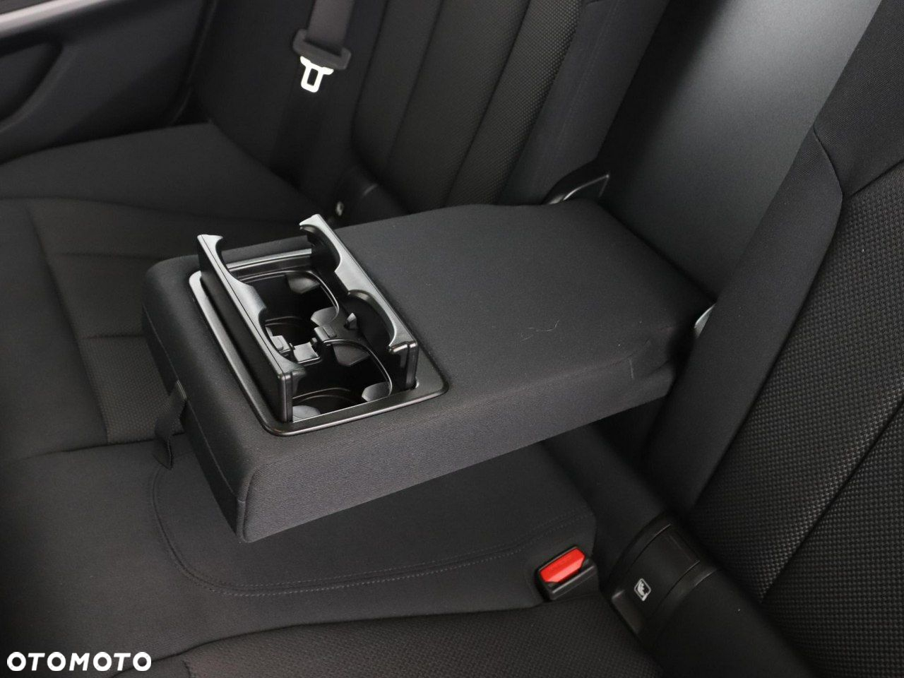 BMW Seria 3 330e Advantage - 40
