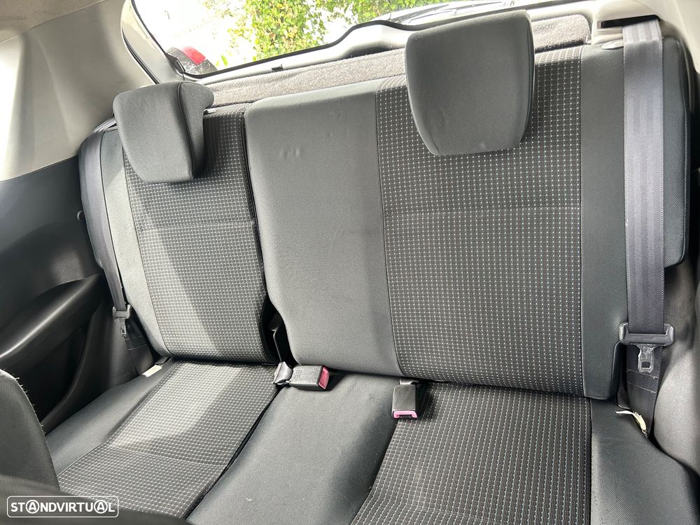 Suzuki Swift - 4