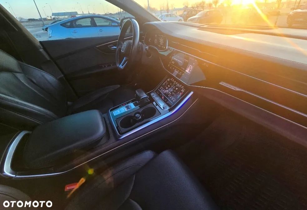 Audi Q8 55 TFSI quattro tiptronic competition plus - 21