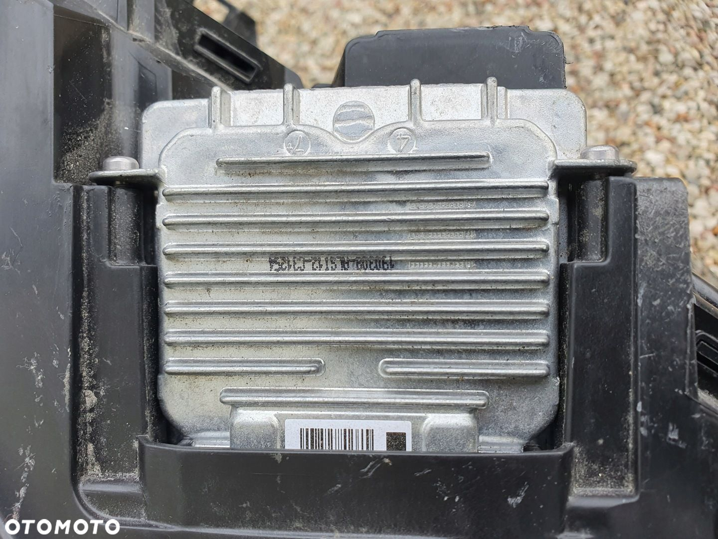 Lampa przednia lewa Opel Zafira Life D Vivaro C Xenon rok 19- - 15