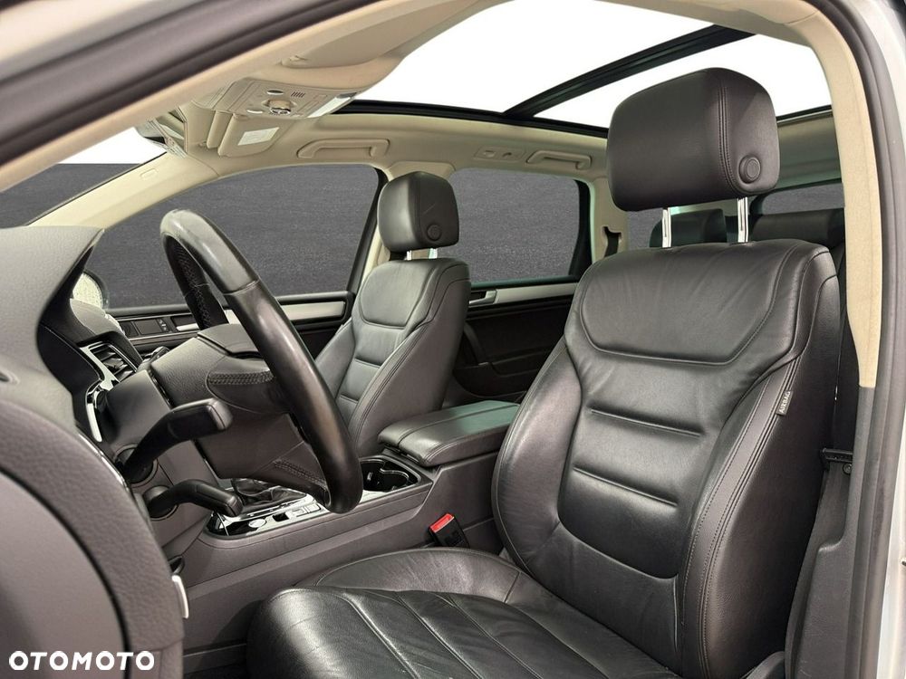 Volkswagen Touareg - 11