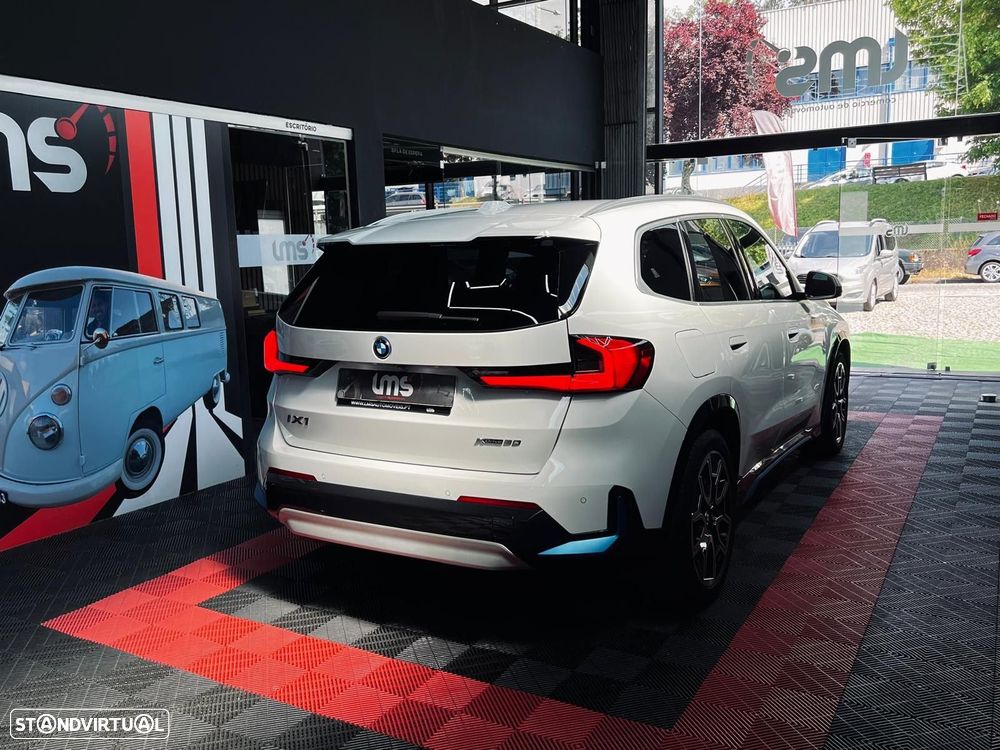 BMW iX1 xDrive30 - 12