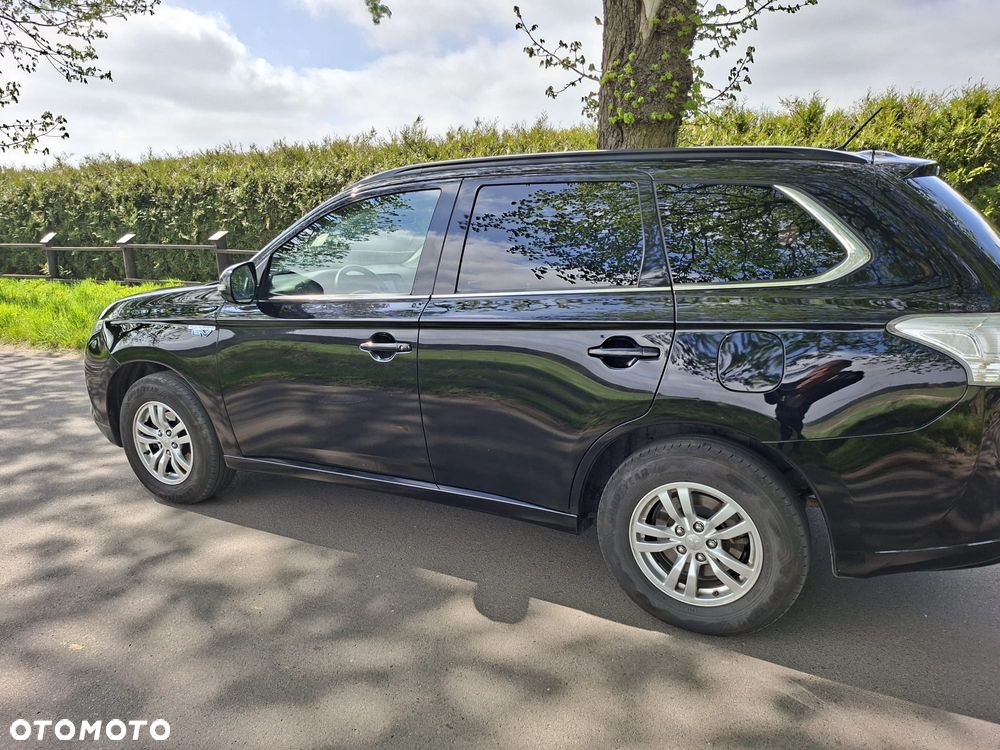 Mitsubishi Outlander Instyle NAVI - 3