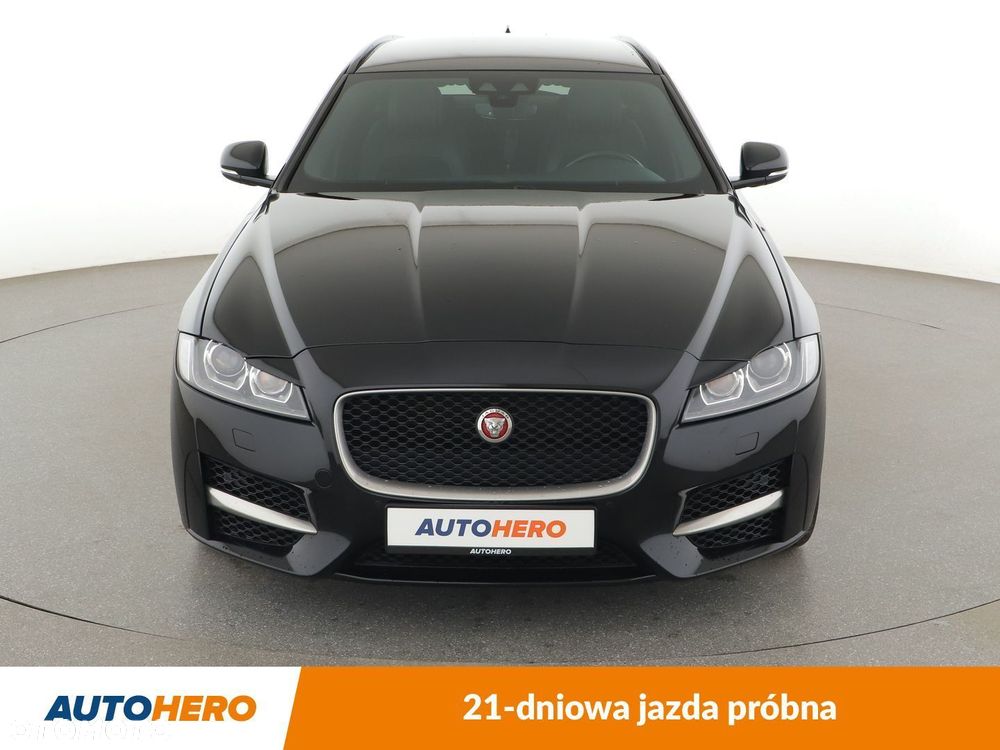 Jaguar XF 2.0 i4D R-Sport - 9