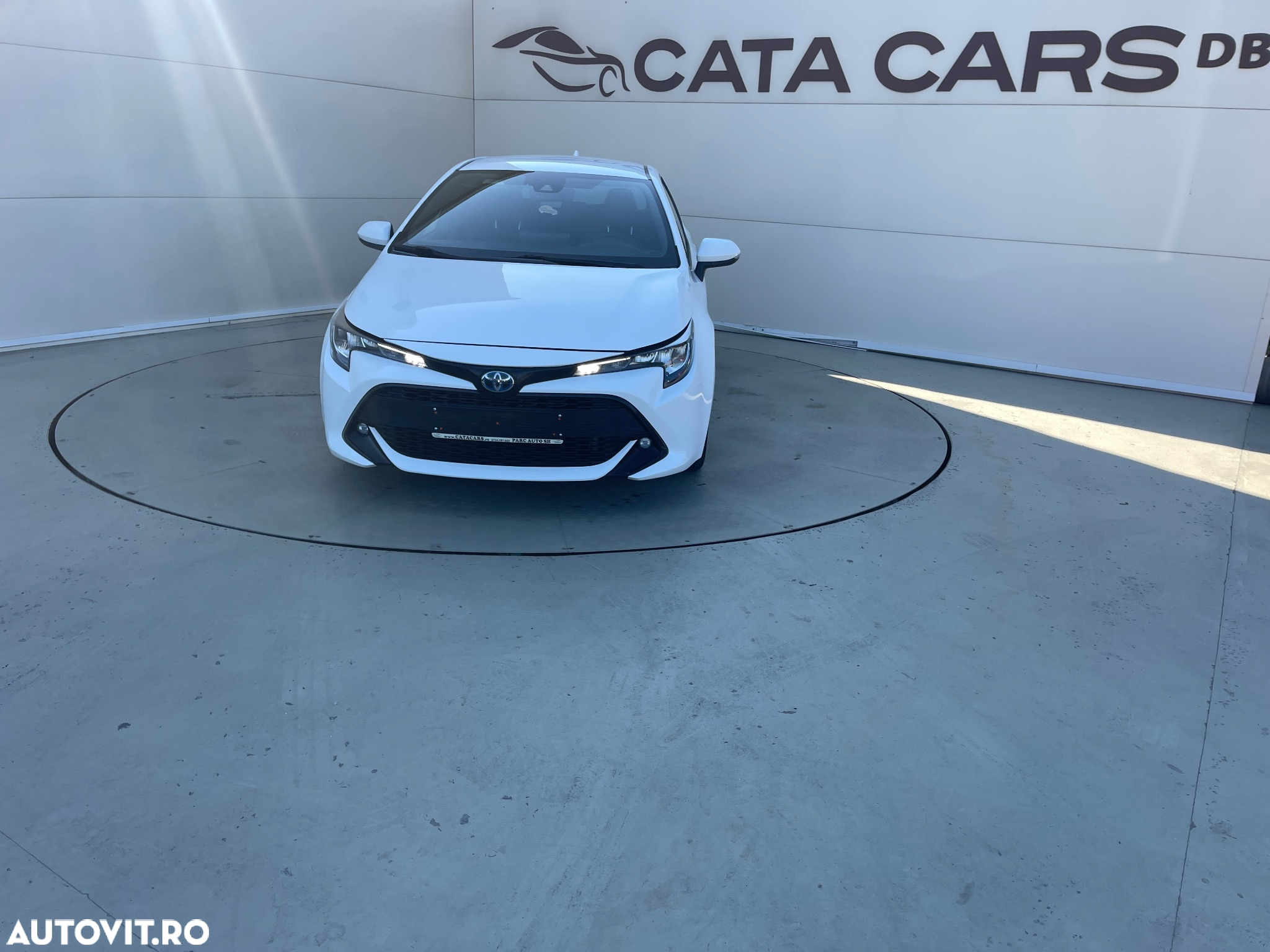 Toyota Corolla 1.8 Hybrid Comfort - 2