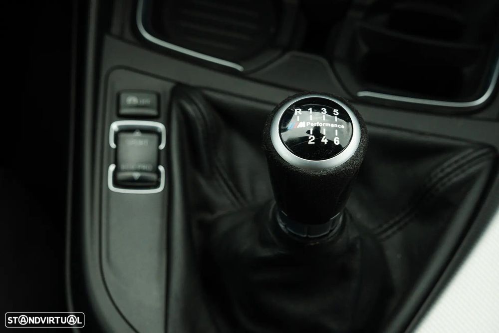 BMW 120 d Pack M - 19