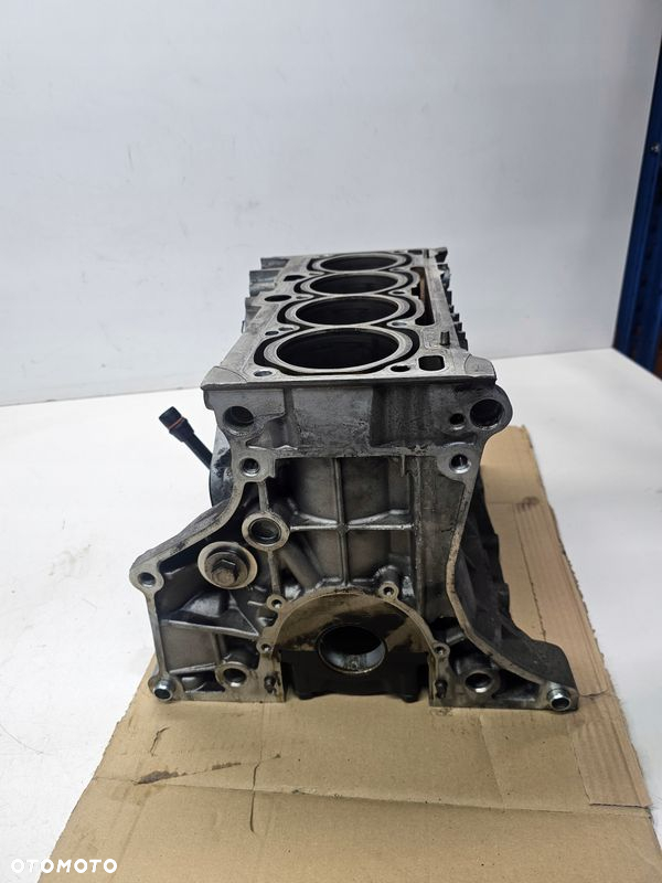 BLOK SILNIKA AUDI A4 B6 B7 1.6 8V ALZ 06B103019H - 6