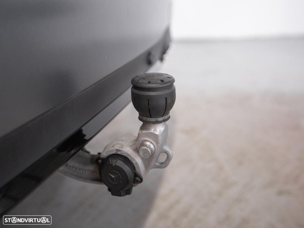 Mercedes-Benz E 300 de AMG Line - 16