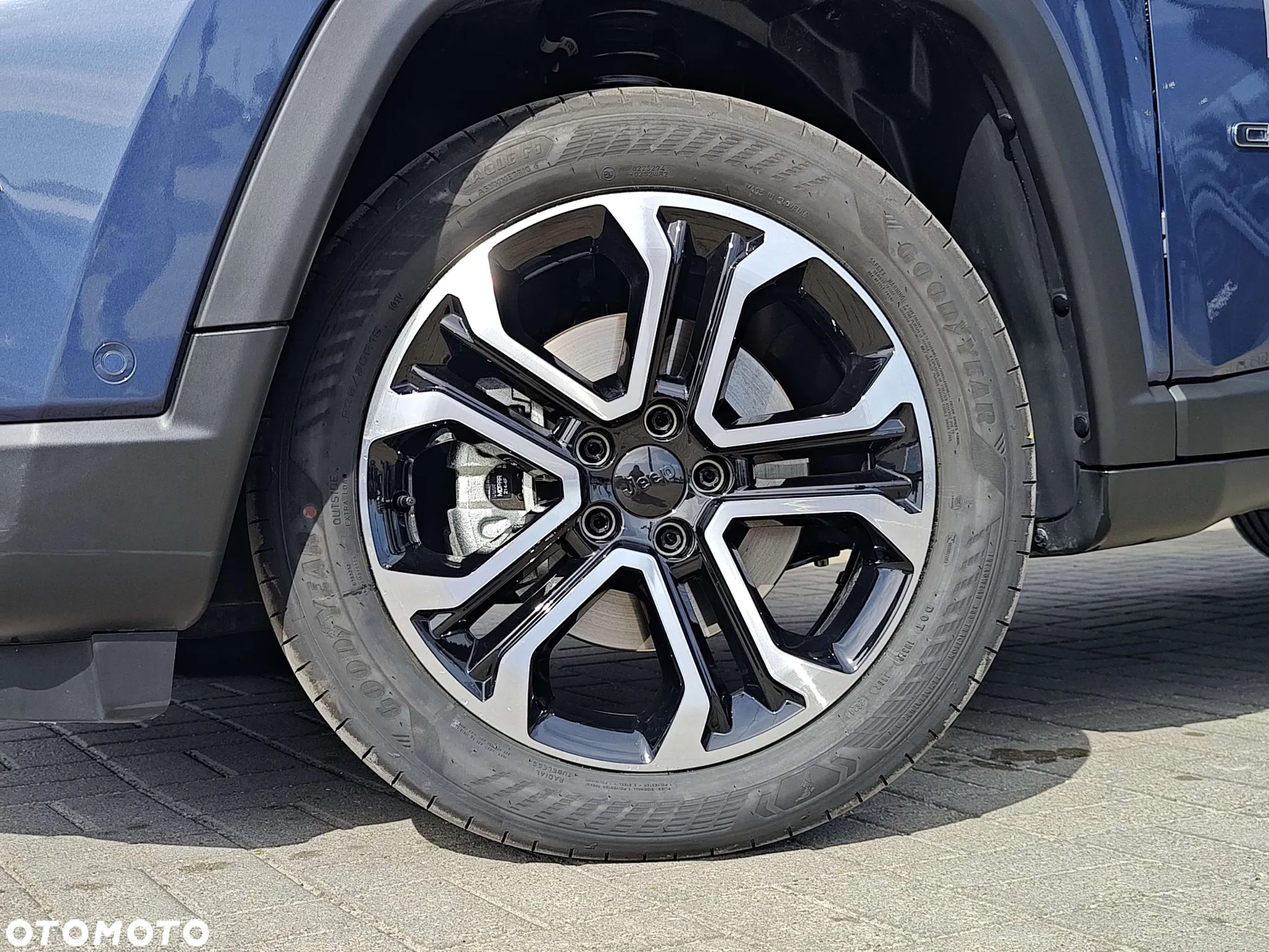 Jeep Compass - 18