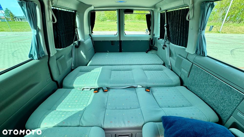 Volkswagen Multivan - 17