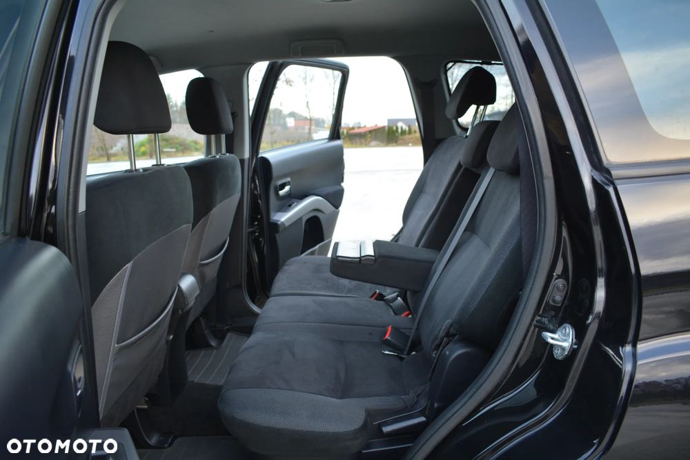 Mitsubishi Outlander - 25
