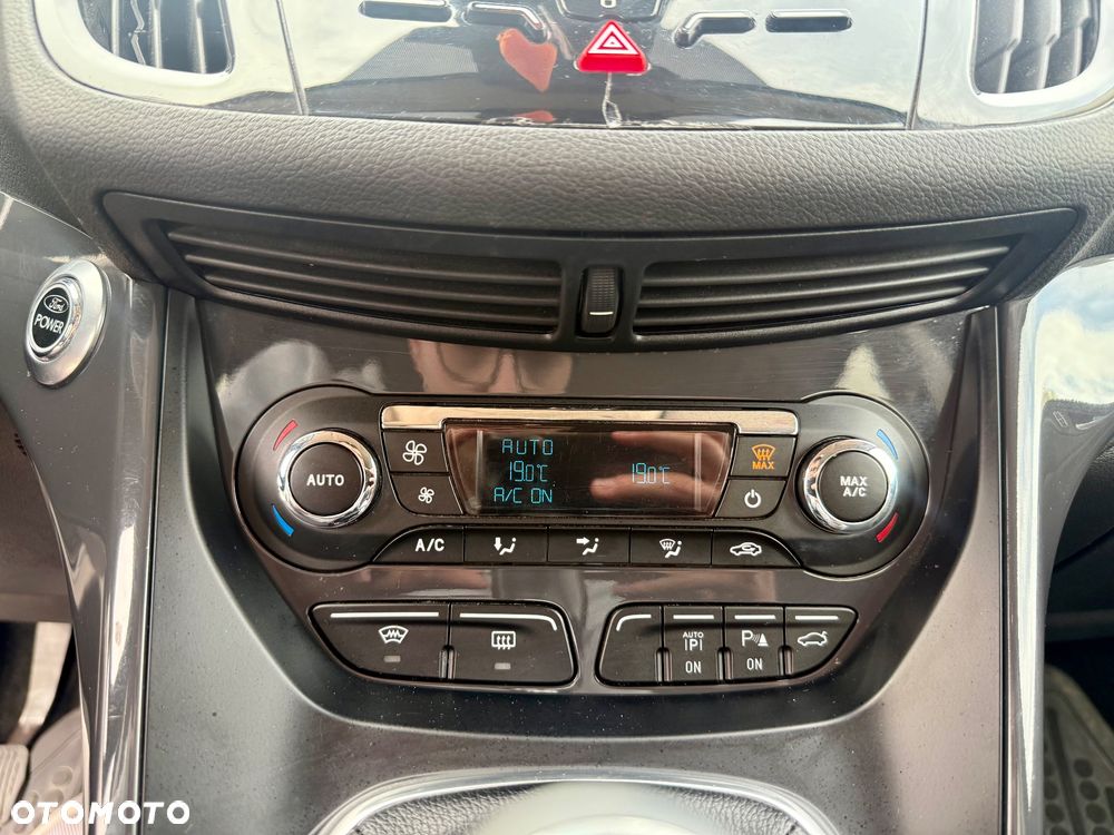 Ford Kuga 2.0 TDCi 2x4 Titanium - 28