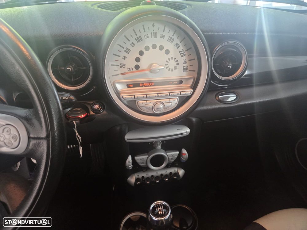 MINI 3 Portas Cooper D - 7